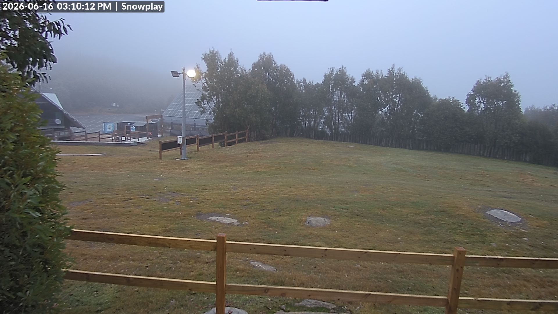 Lake Mountain Snow Play Area snow cam captured at 16 June 2026, 5:13 am