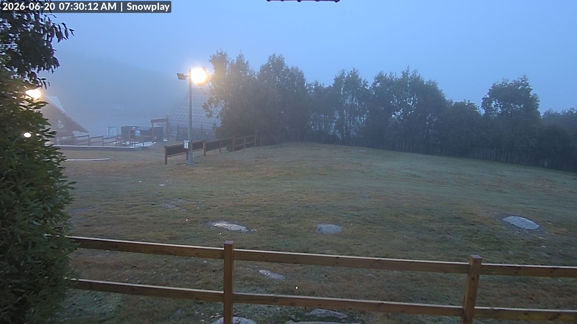 Lake Mountain Snow Play Area snow cam captured at 19 June 2026, 9:32 pm