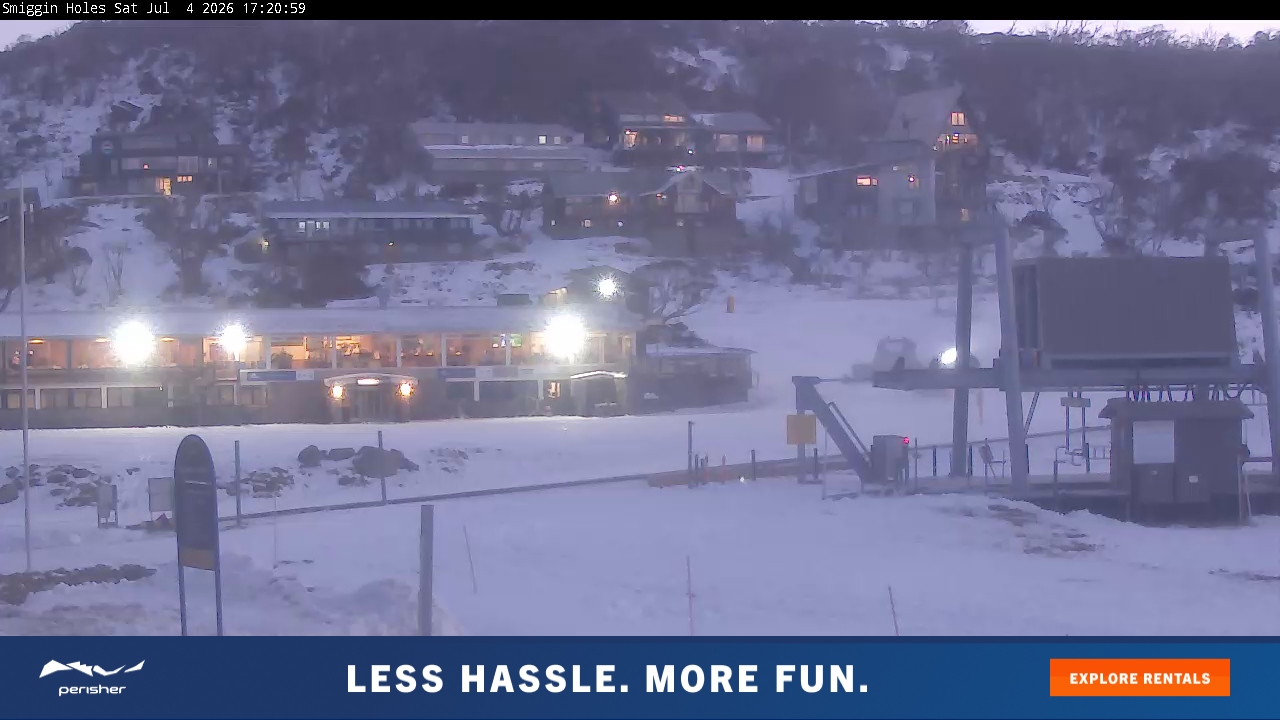 Perisher Smiggin Holes snow cam captured at 4 July 2026 at 5:29 pm AEST