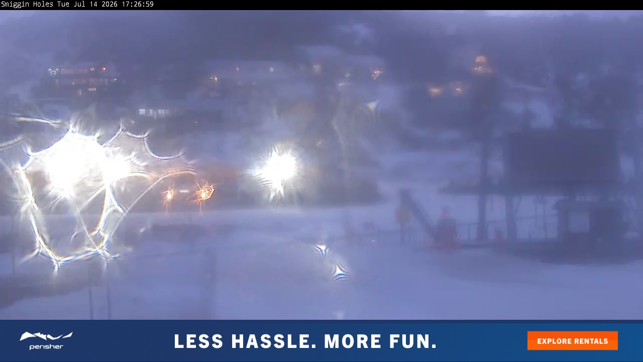 Perisher Smiggin Holes snow cam captured at 14 July 2026 at 5:28 pm AEST