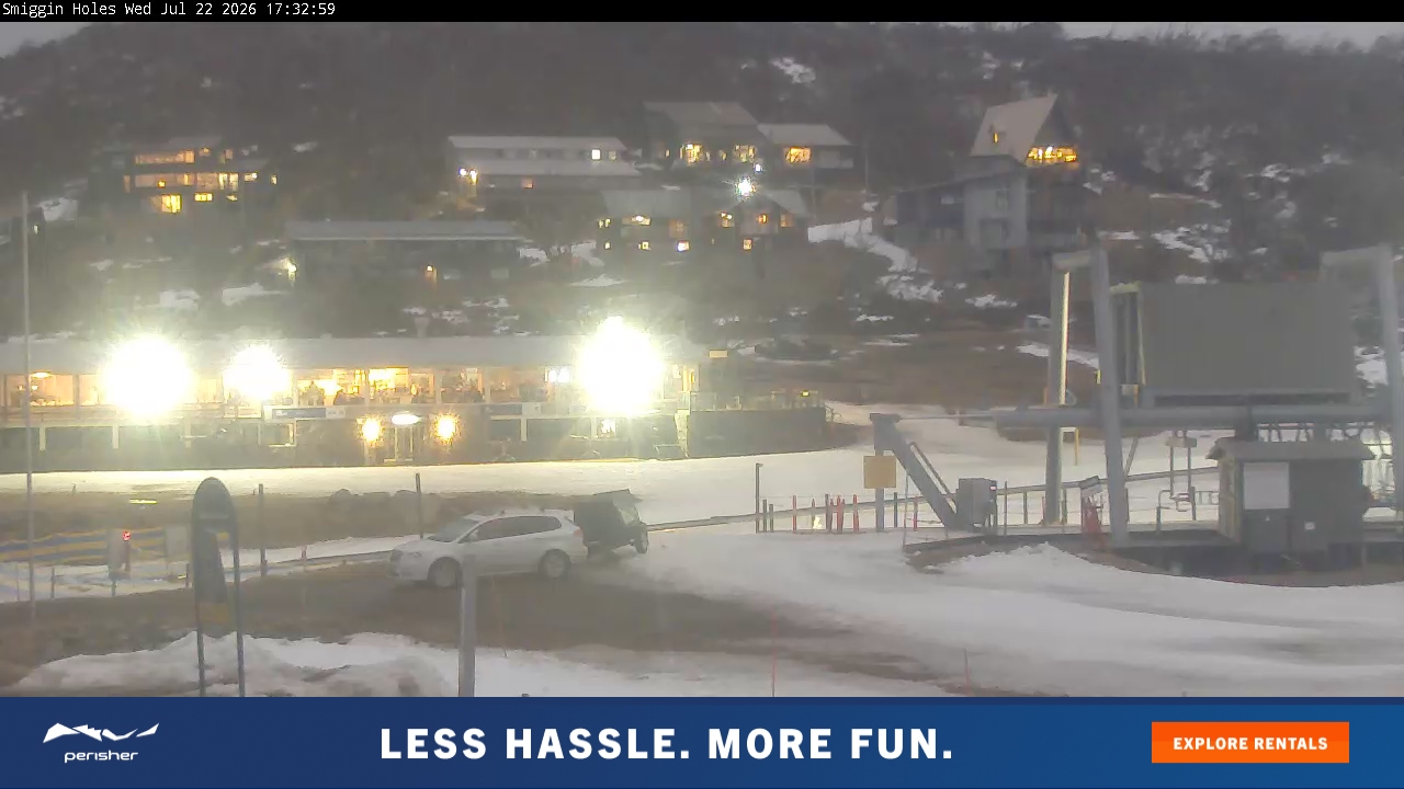 Perisher Smiggin Holes snow cam captured at 22 July 2026 at 5:39 pm AEST