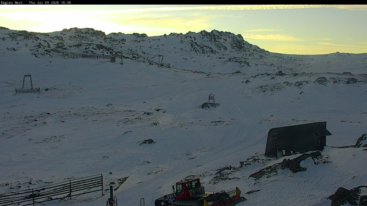 Thredbo Kosciuszko Walking Track snow cam captured at 9 July 2026 at 5:01 pm AEST