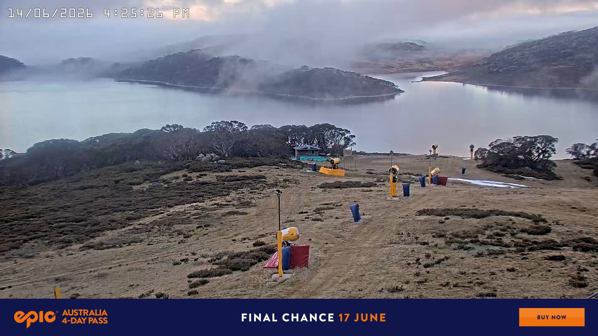 Falls Creek Drovers Dream Lake View snow cam captured at 14 June 2026, 6:33 am