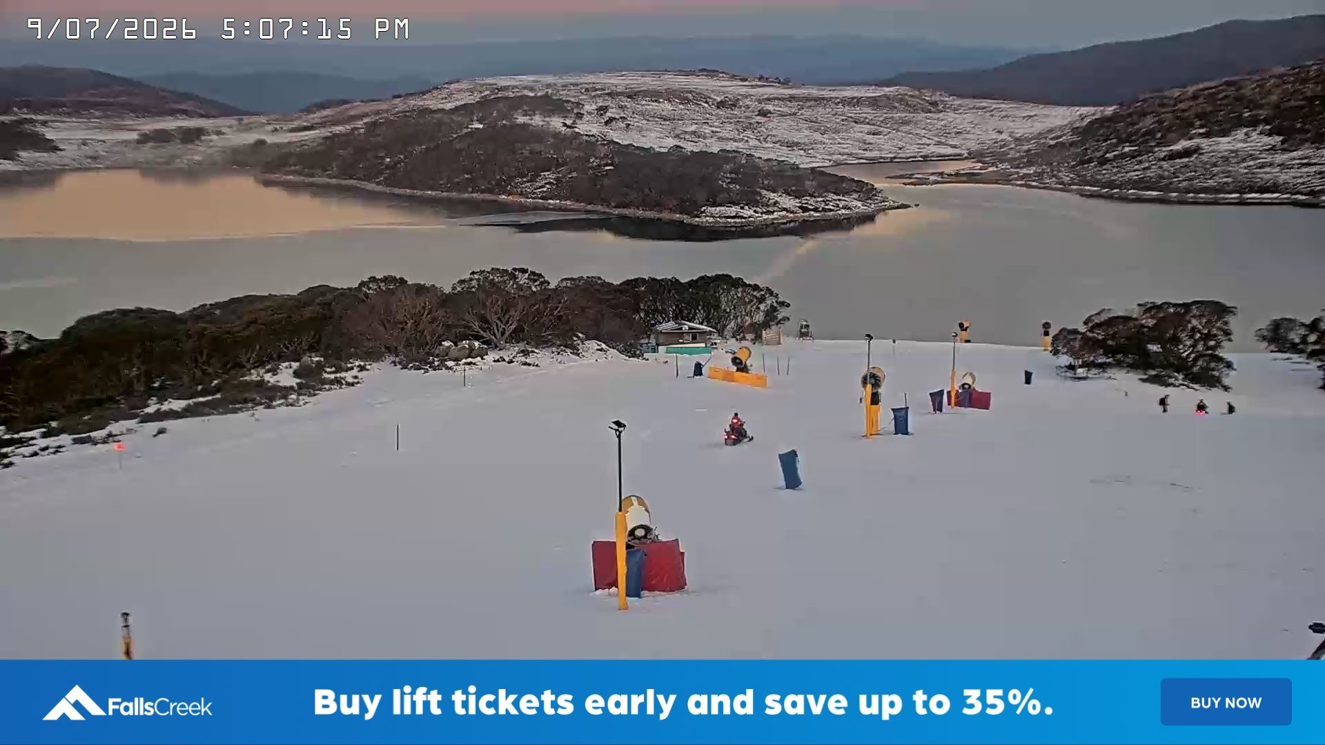 Falls Creek Drover's Dream Lake View snow cam captured at 9 July 2026 at 5:13 pm AEST