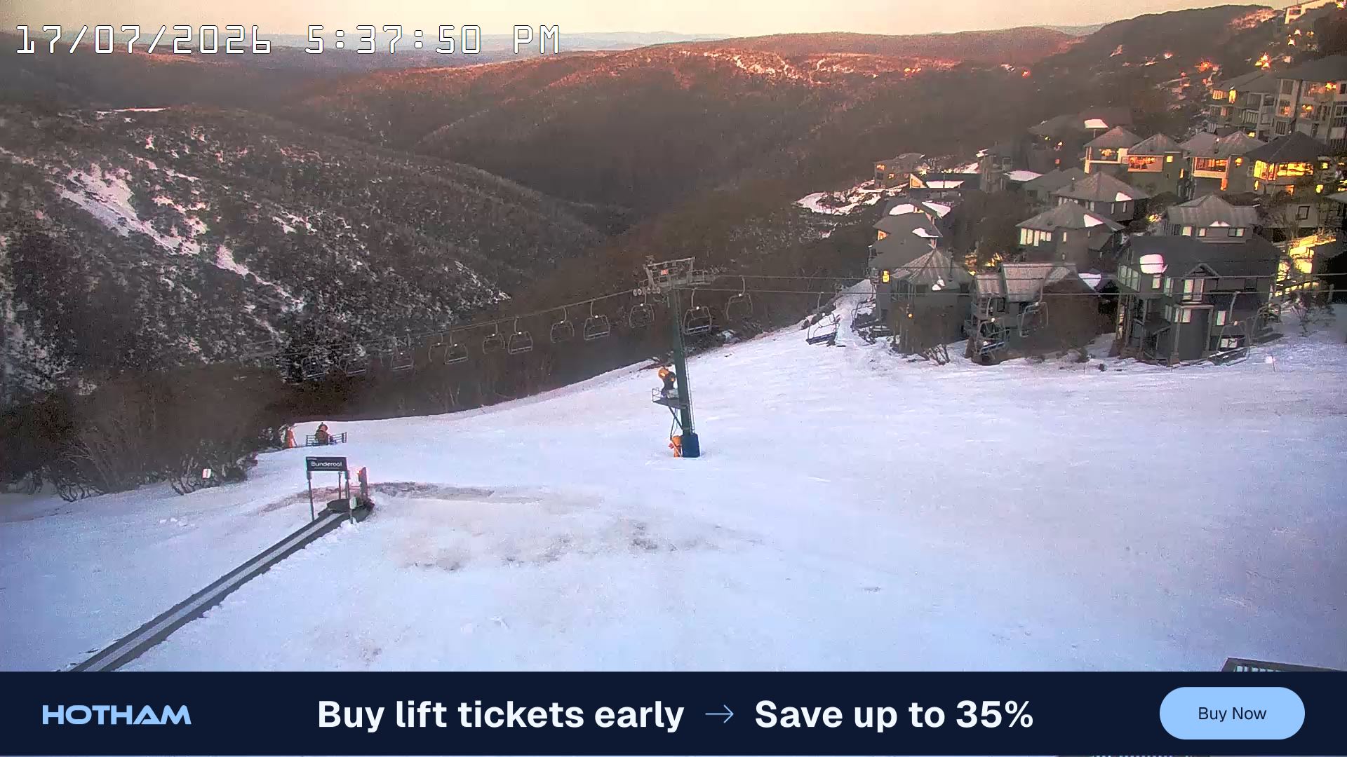Mt Hotham Hotham Heights snow cam captured at 17 July 2026 at 5:42 pm AEST