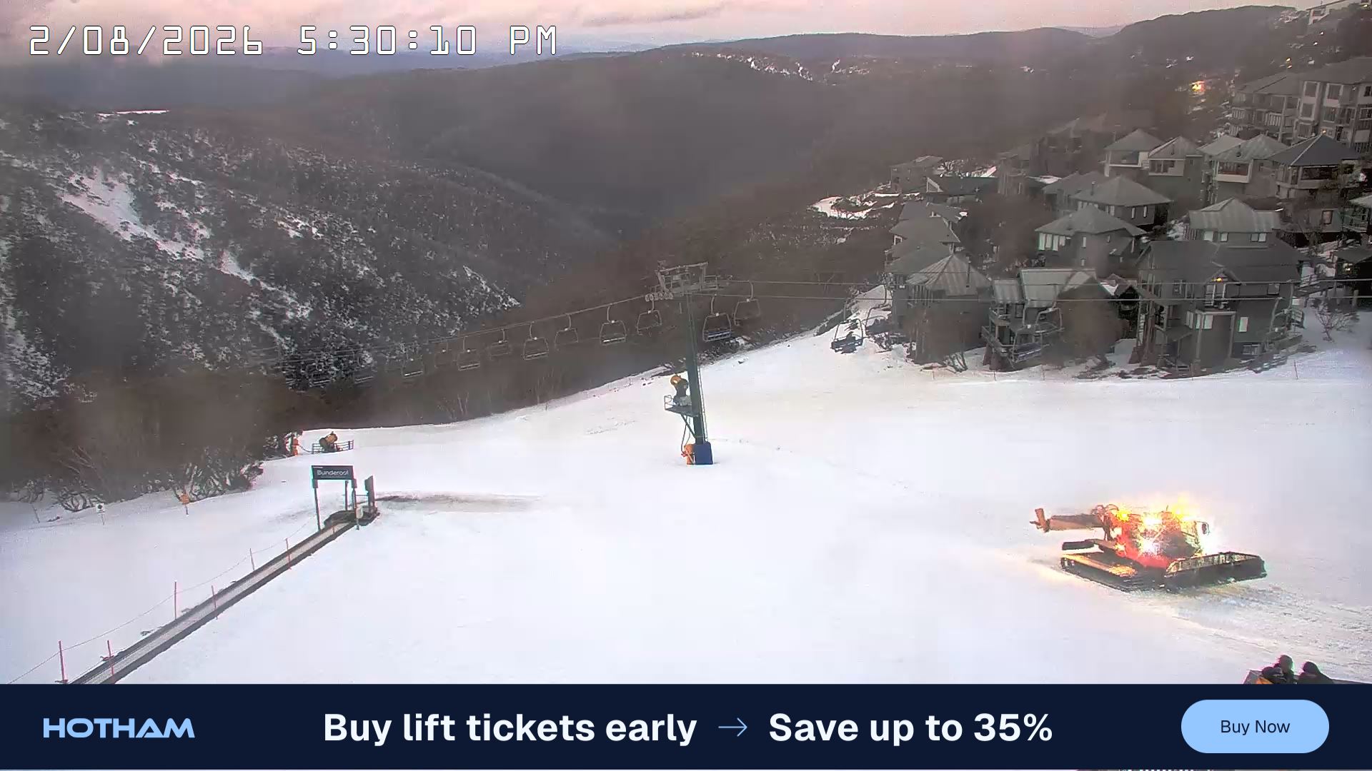 Mt Hotham Hotham Heights snow cam captured at 2 August 2026 at 5:38 pm AEST