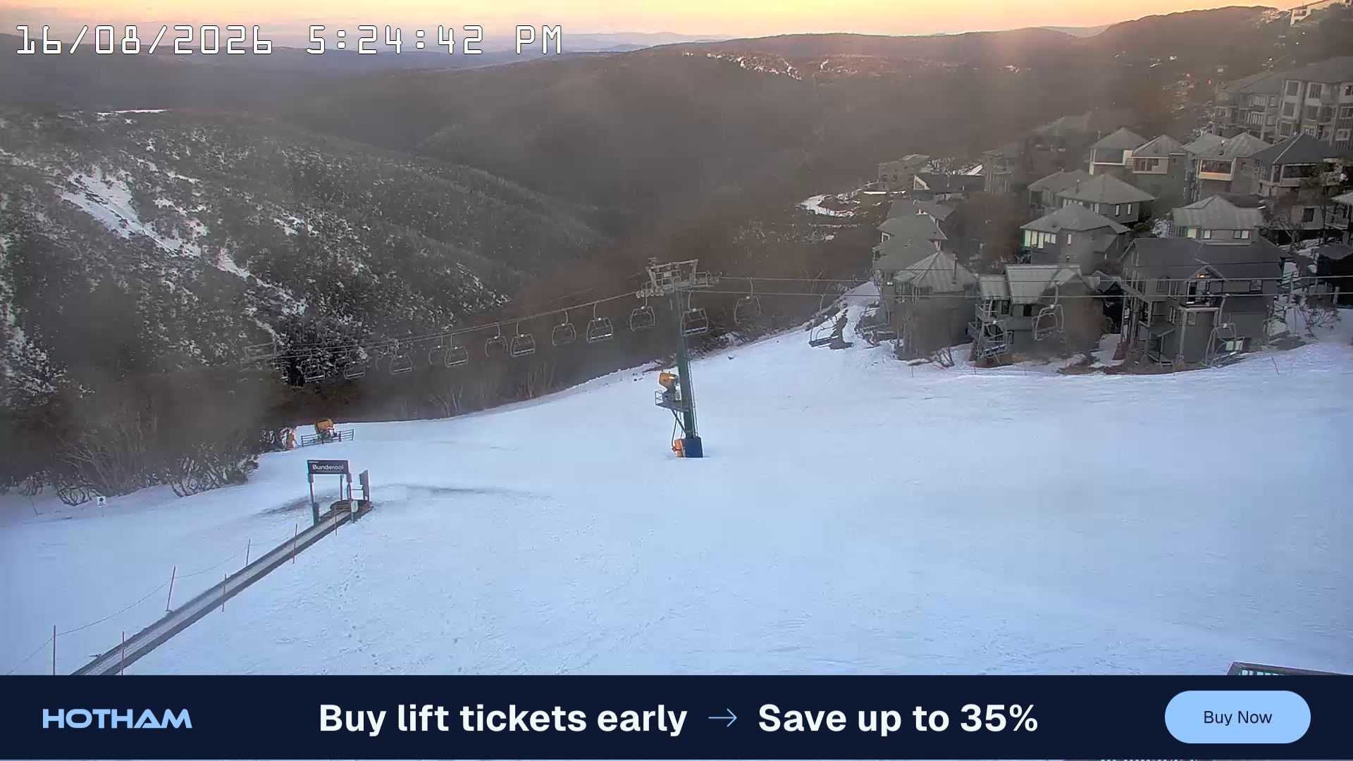 Mt Hotham Hotham Heights snow cam captured at 16 August 2026 at 5:32 pm AEST