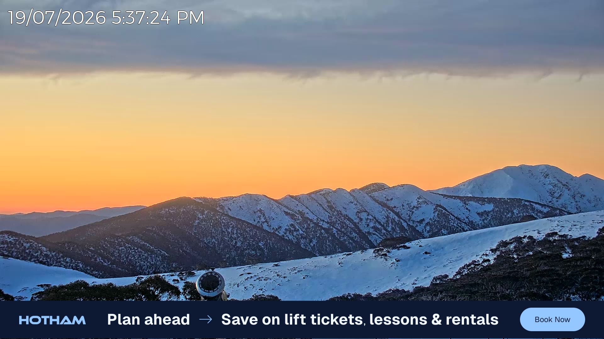 Mt Hotham Razorback snow cam captured at 19 July 2026 at 5:44 pm AEST