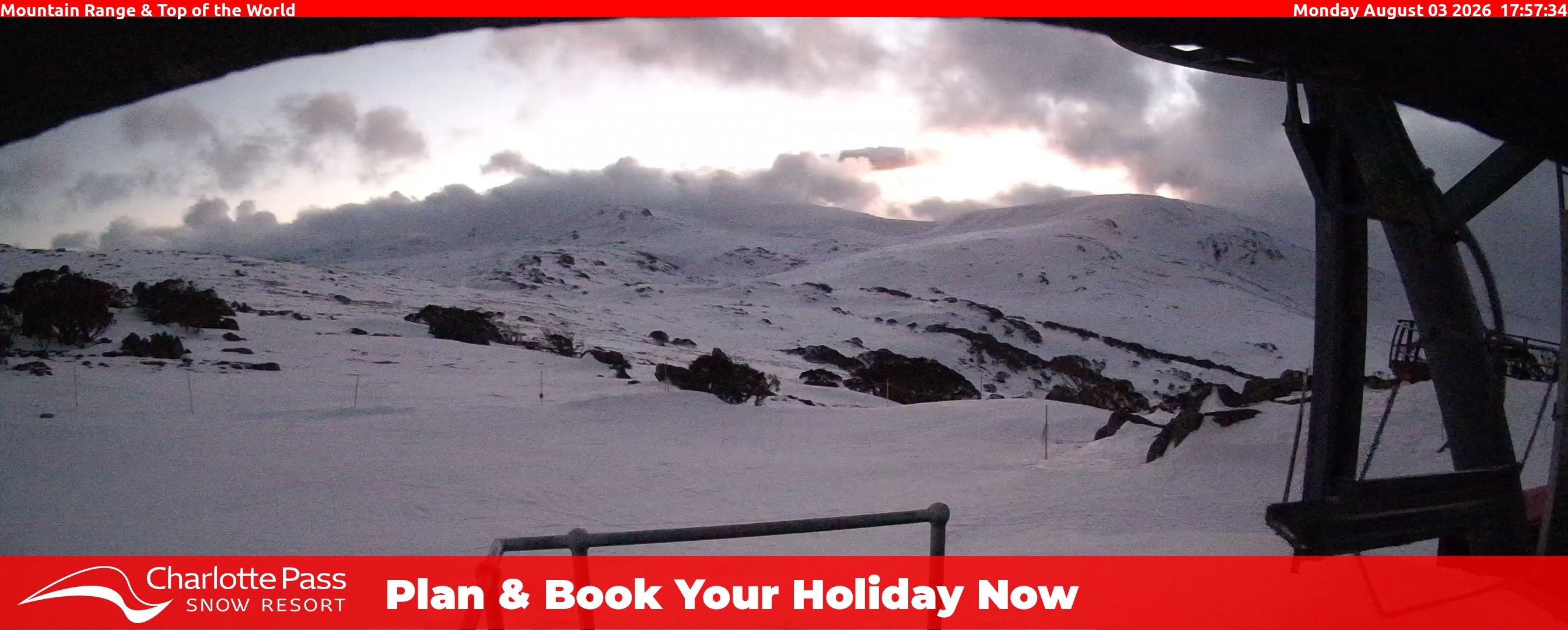 Charlotte Pass Mountain Range and Top of the World snow cam captured at 3 August 2026 at 6:01 pm AEST