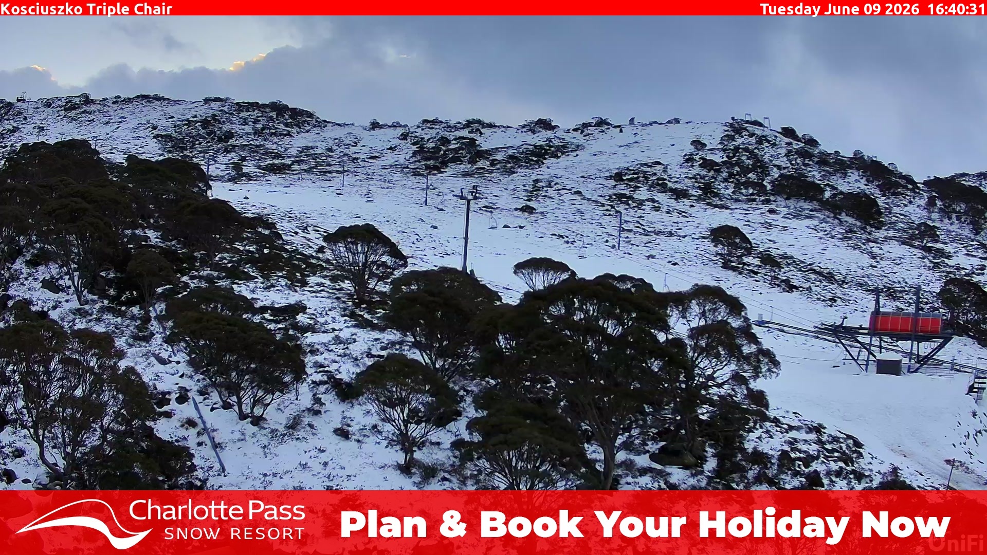 Charlotte Pass Kosciuszko Triple Chair snow cam captured at 9 June 2026, 6:44 am