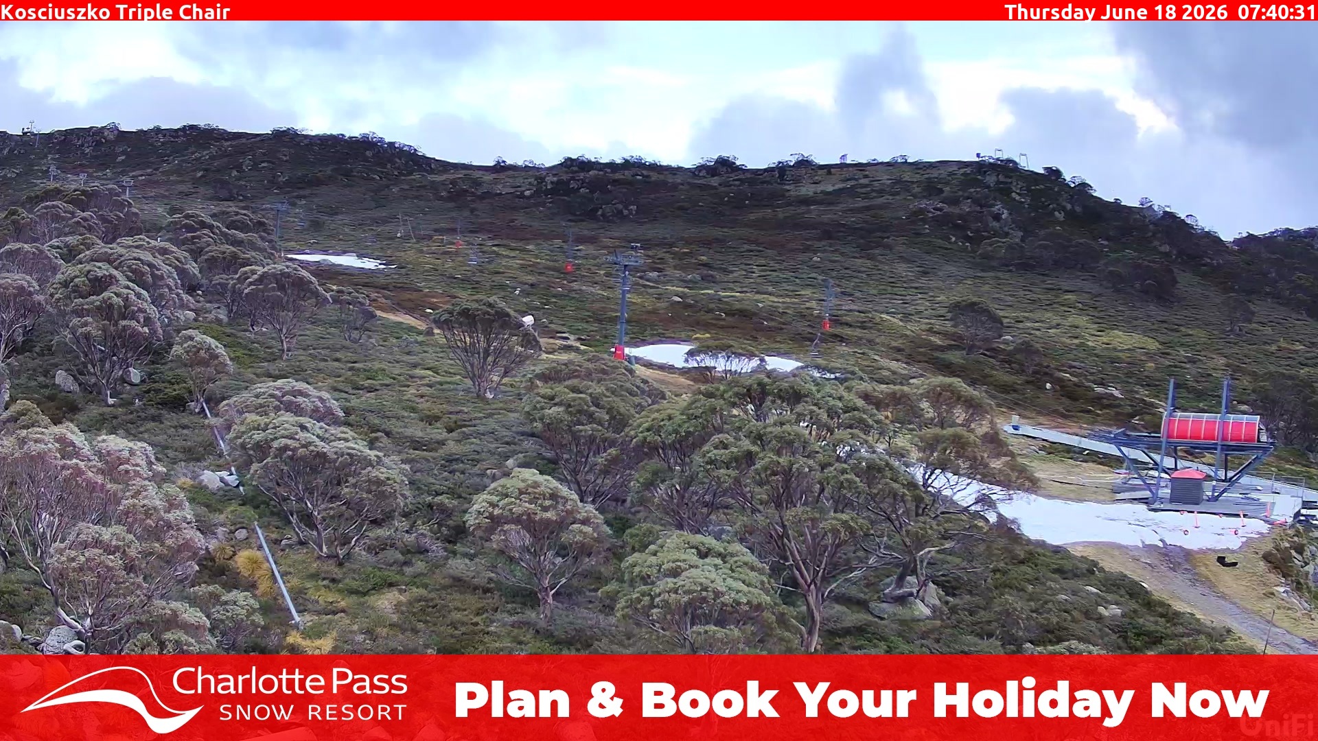 Charlotte Pass Kosciuszko Triple Chair snow cam captured at 17 June 2026, 9:42 pm