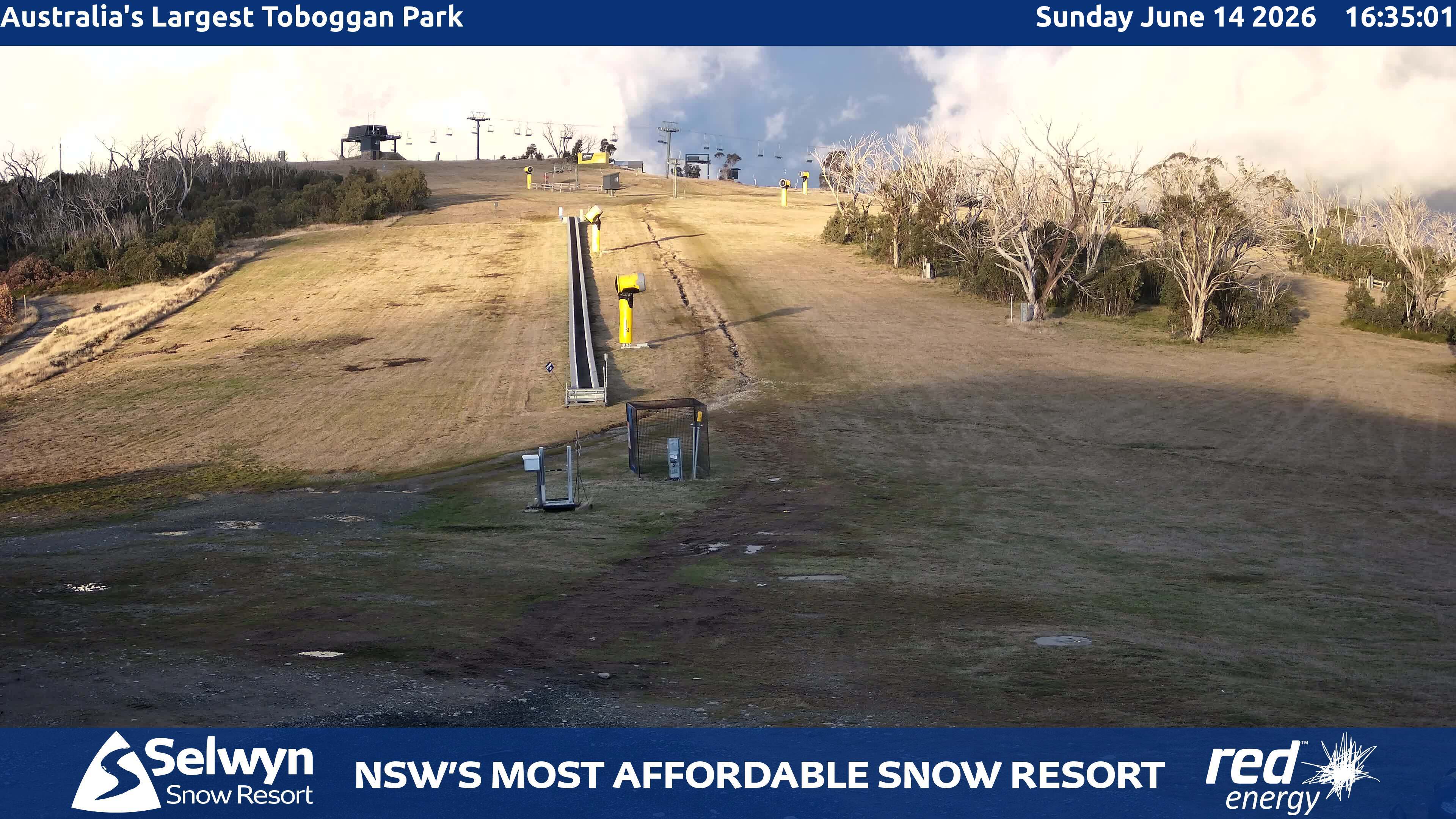 Selwyn Snow Resort Toboggan Park snow cam captured at 14 June 2026, 6:35 am