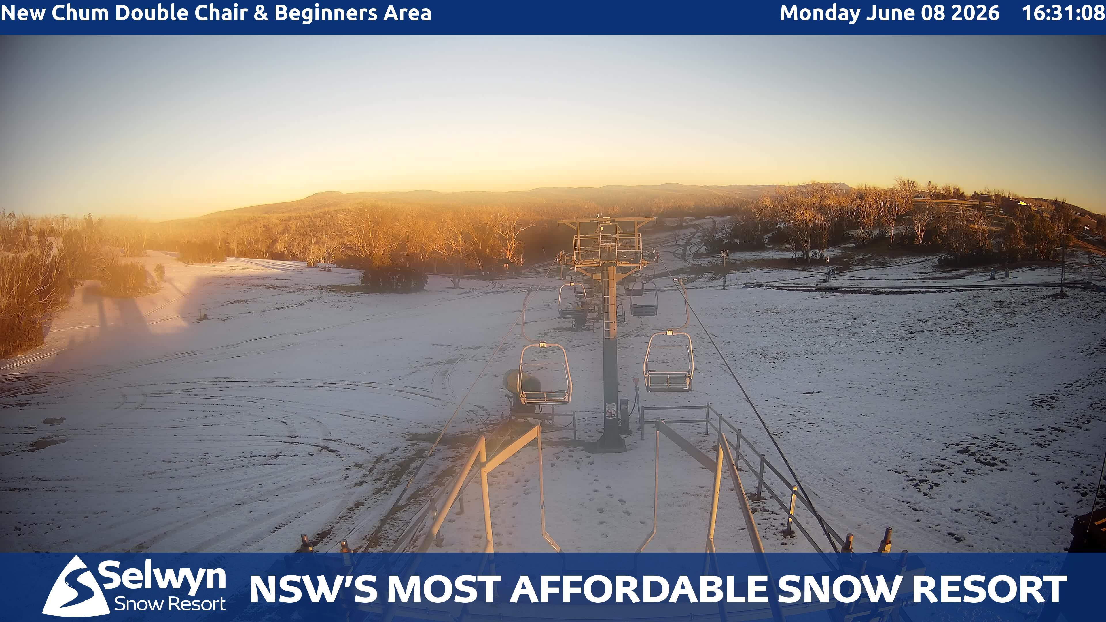 Selwyn Snow Resort New Chum Double Chair and Beginners Area snow cam captured at 8 June 2026, 6:31 am