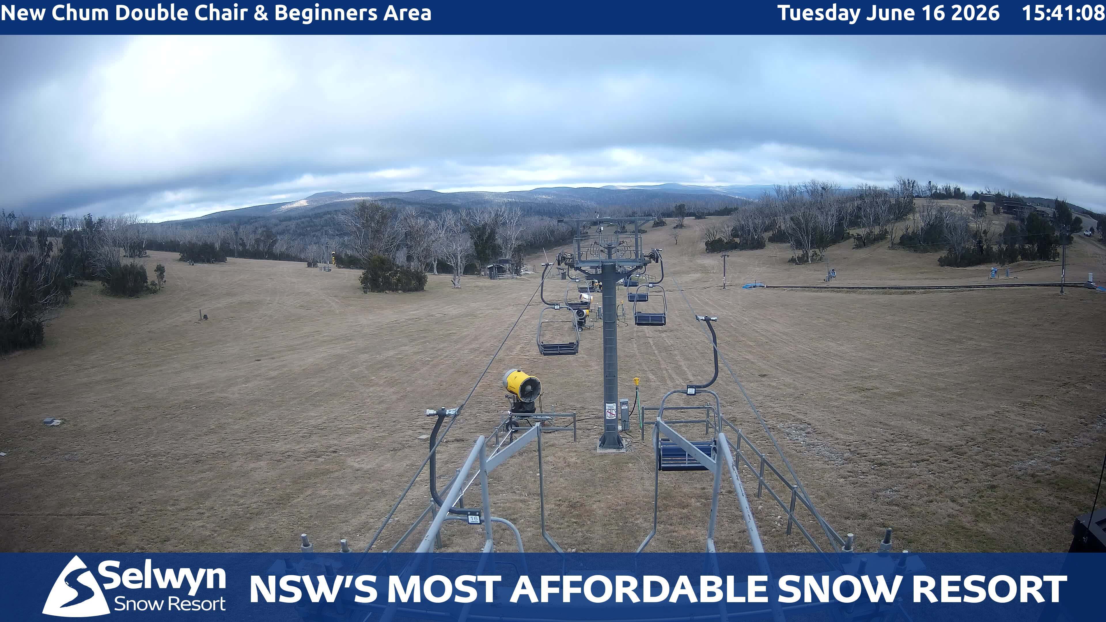 Selwyn Snow Resort New Chum Double Chair and Beginners Area snow cam captured at 16 June 2026, 5:42 am