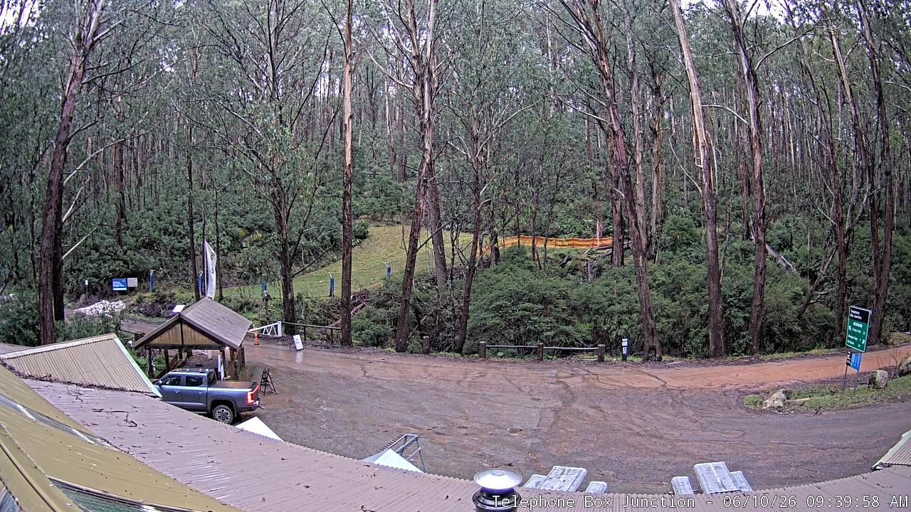 Mt Stirling Telephone Box Junction snow cam captured at 9 June 2026, 11:46 pm