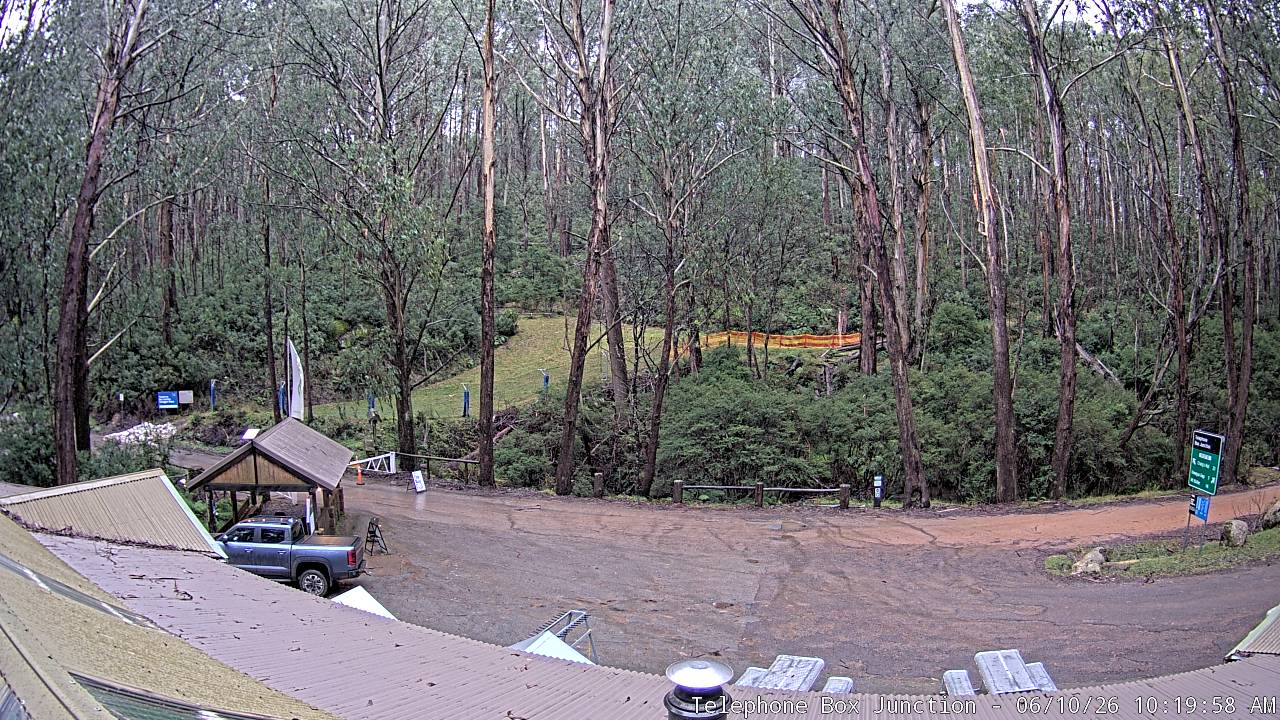 Mt Stirling Telephone Box Junction snow cam captured at 10 June 2026, 12:22 am
