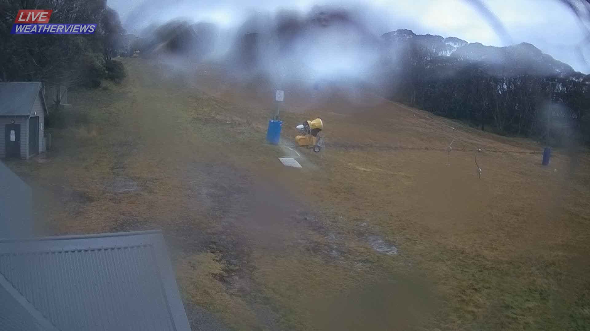 Dinner Plain Cobungra Platter snow cam captured at 9 June 2026, 9:35 pm