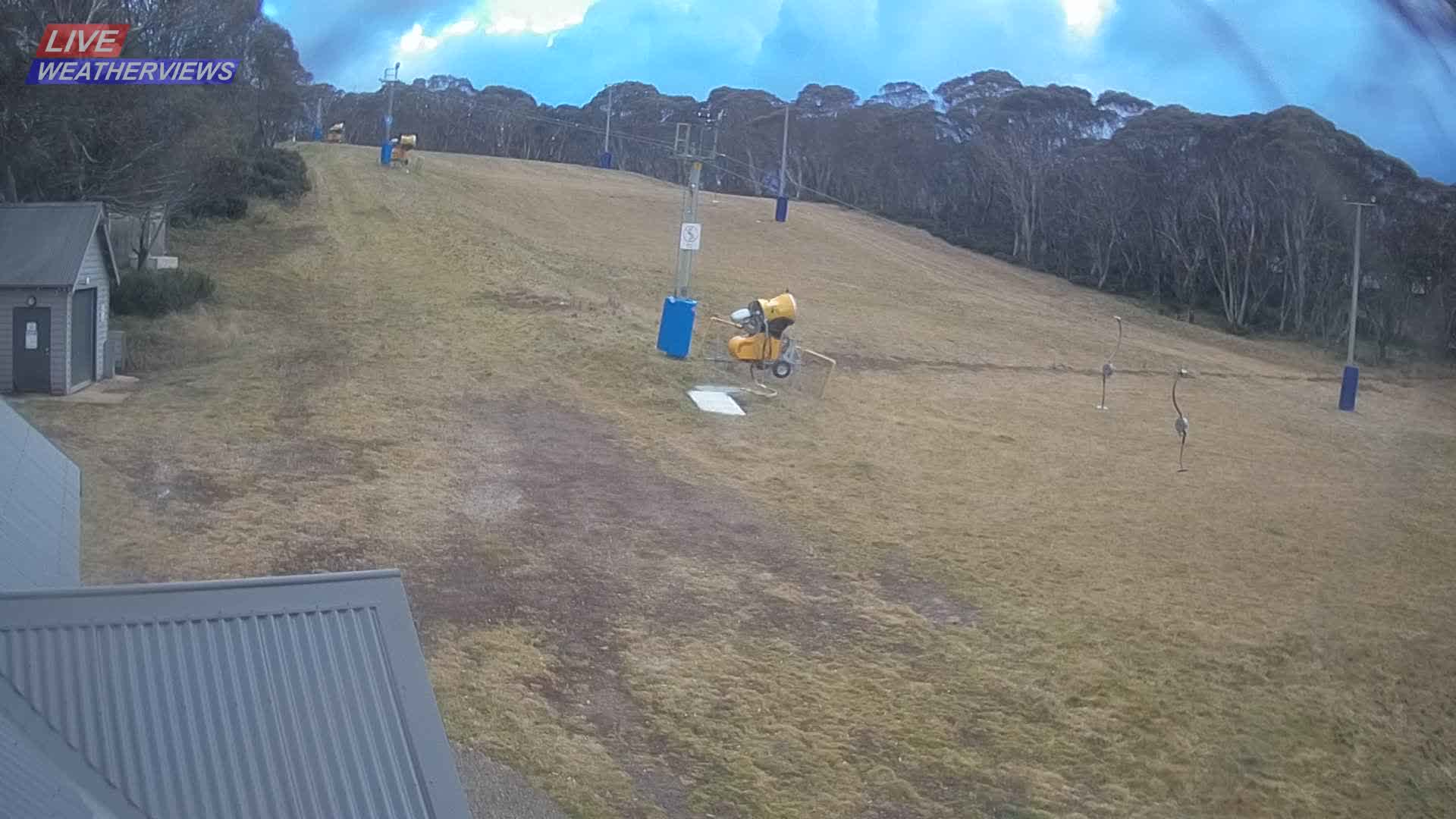 Dinner Plain Cobungra Platter snow cam captured at 17 June 2026, 10:57 pm