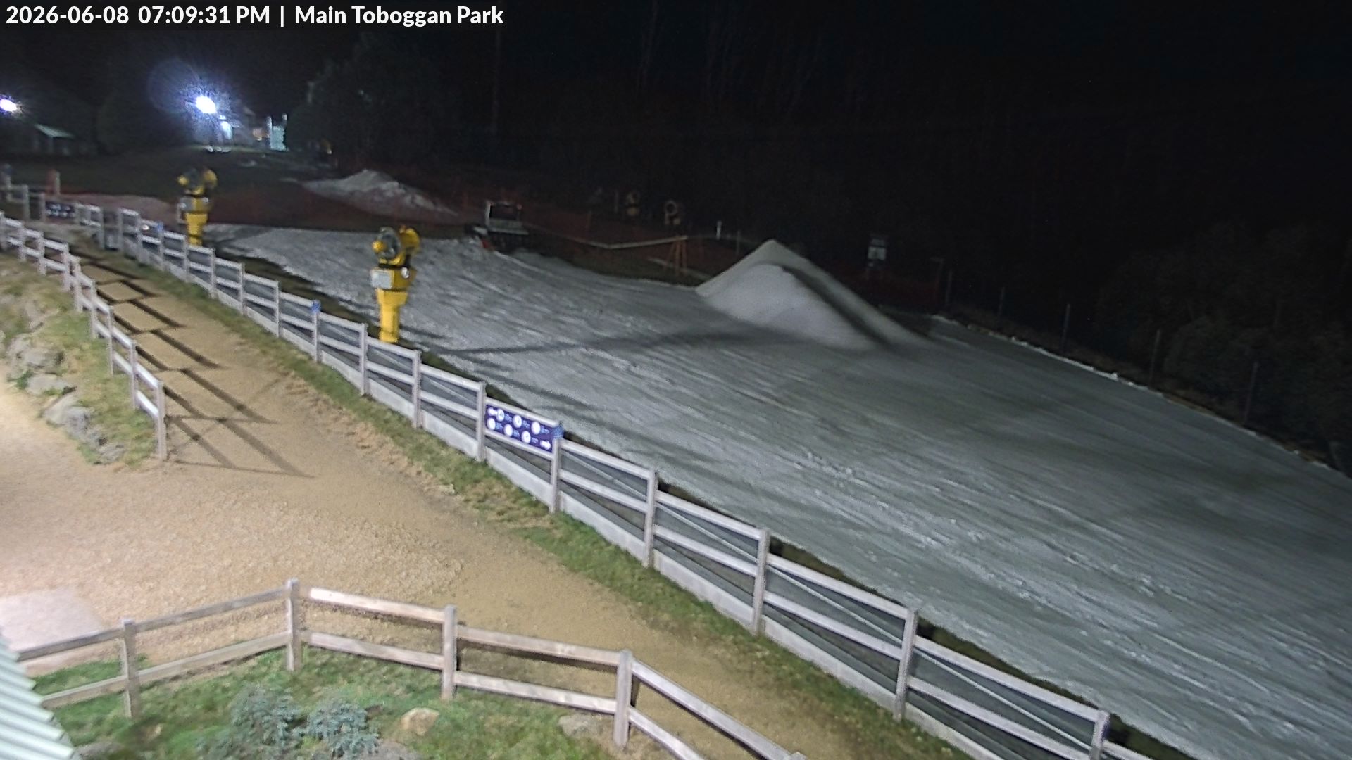 Lake Mountain Village Toboggan Run snow cam captured at 8 June 2026, 9:10 am
