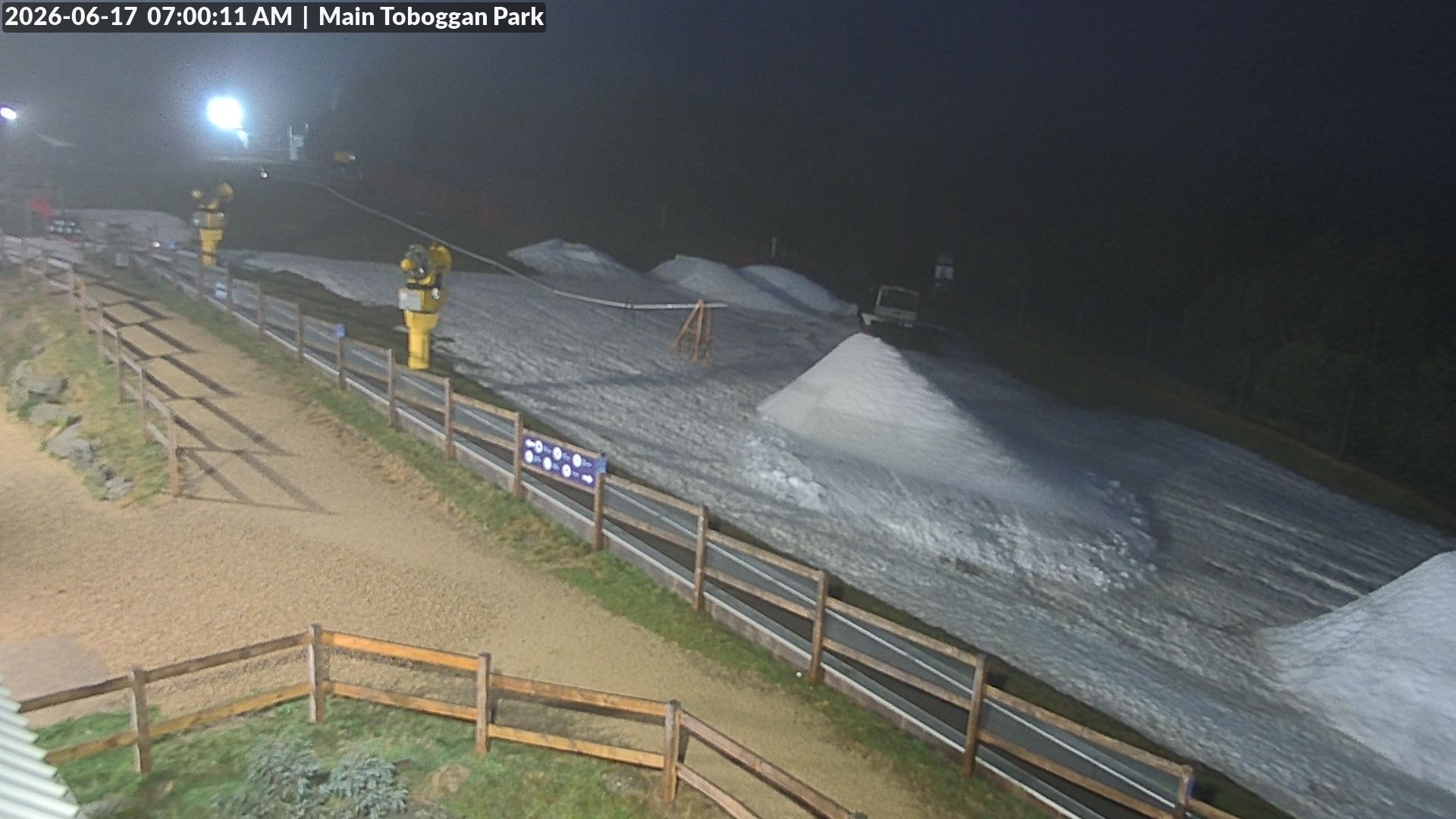 Lake Mountain Village Toboggan Run snow cam captured at 16 June 2026, 9:01 pm
