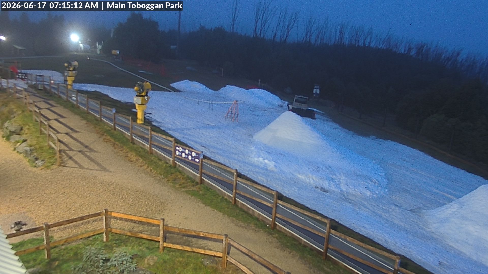 Lake Mountain Village Toboggan Run snow cam captured at 16 June 2026, 9:19 pm