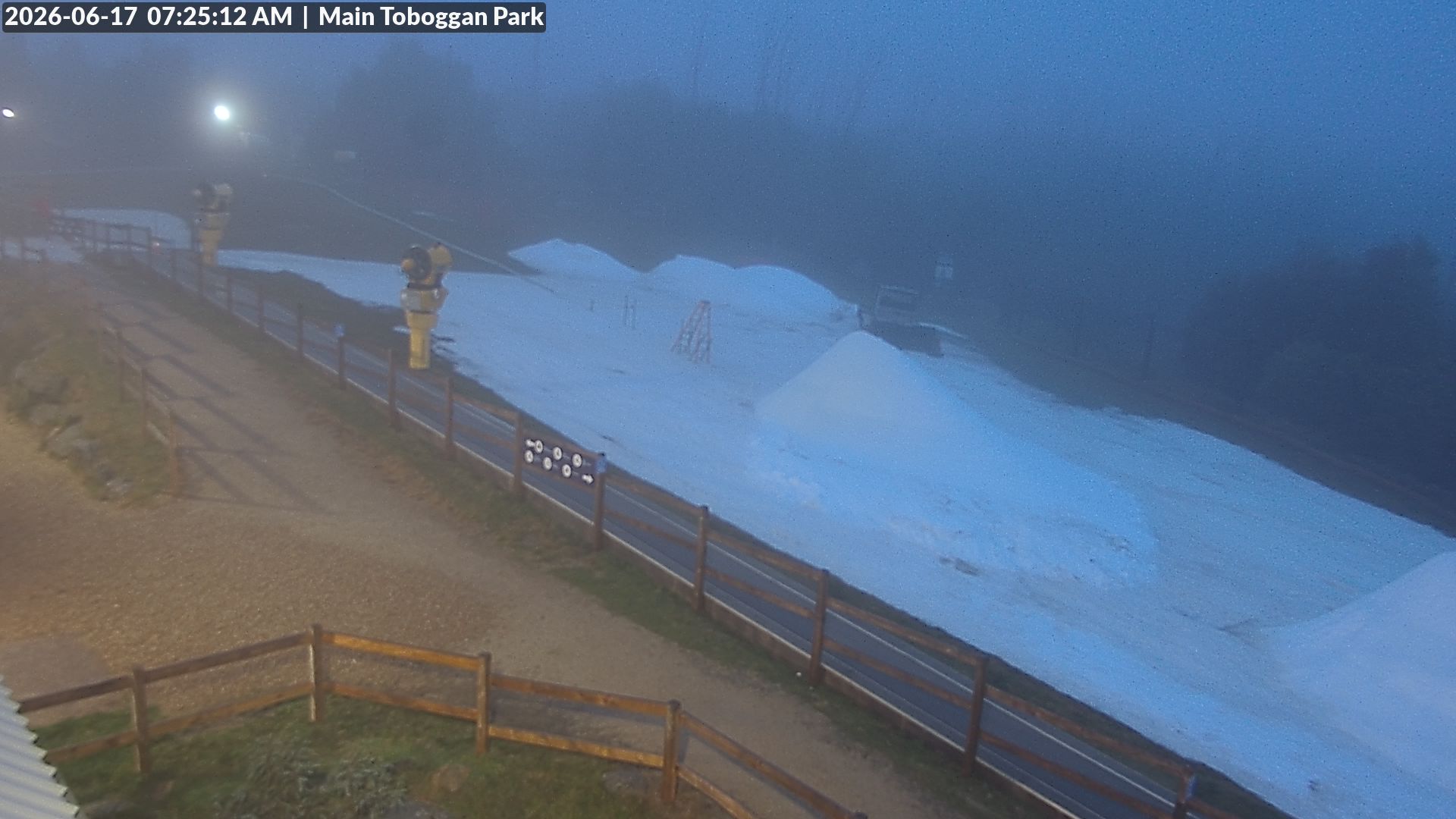 Lake Mountain Village Toboggan Run snow cam captured at 16 June 2026, 9:25 pm