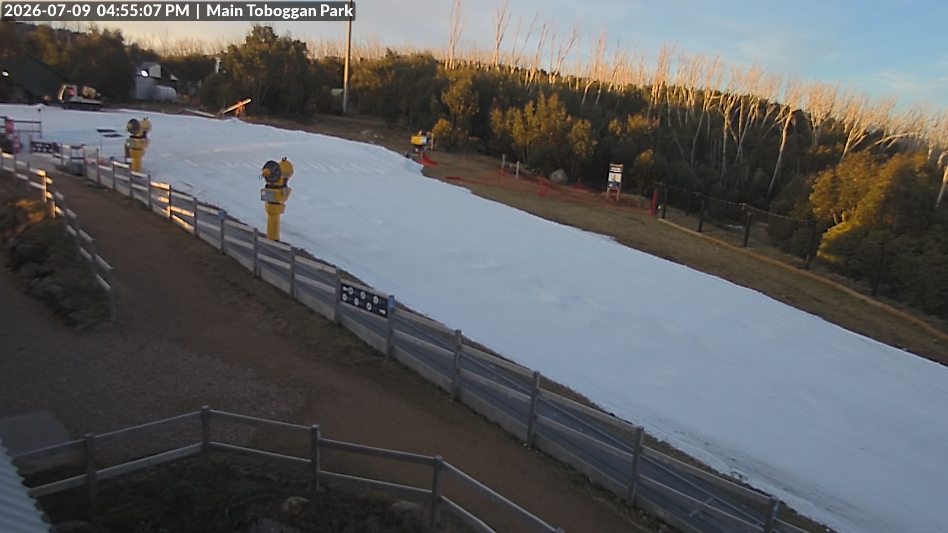 Lake Mountain Village Toboggan Run snow cam captured at 9 July 2026 at 4:57 pm AEST