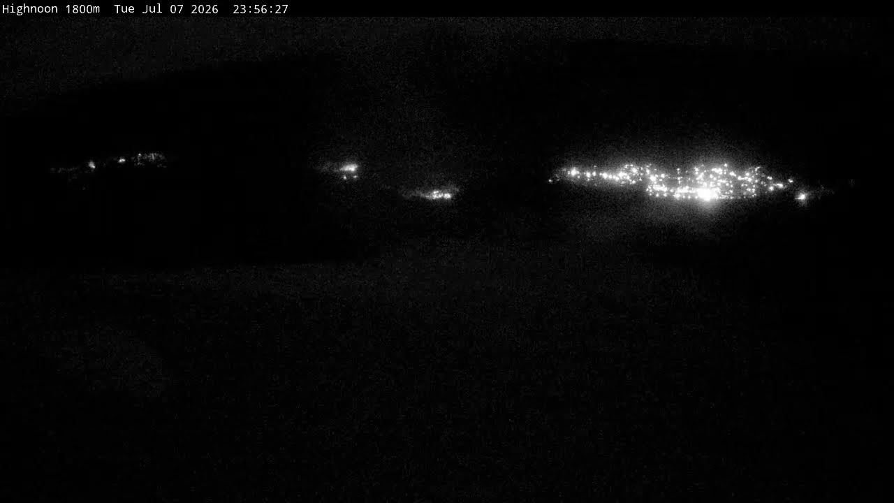 Thredbo High Noon Live snow cam captured at 7 July 2026 at 11:58 pm AEST