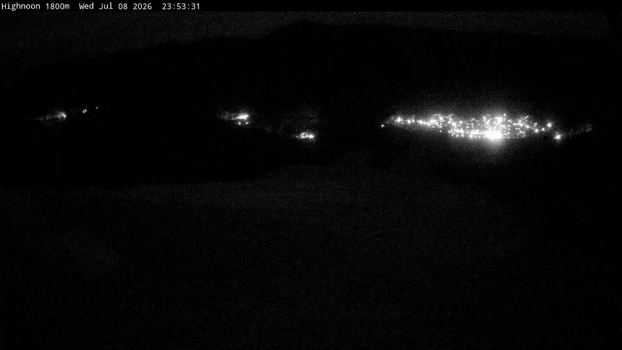Thredbo High Noon Live snow cam captured at 8 July 2026 at 11:58 pm AEST