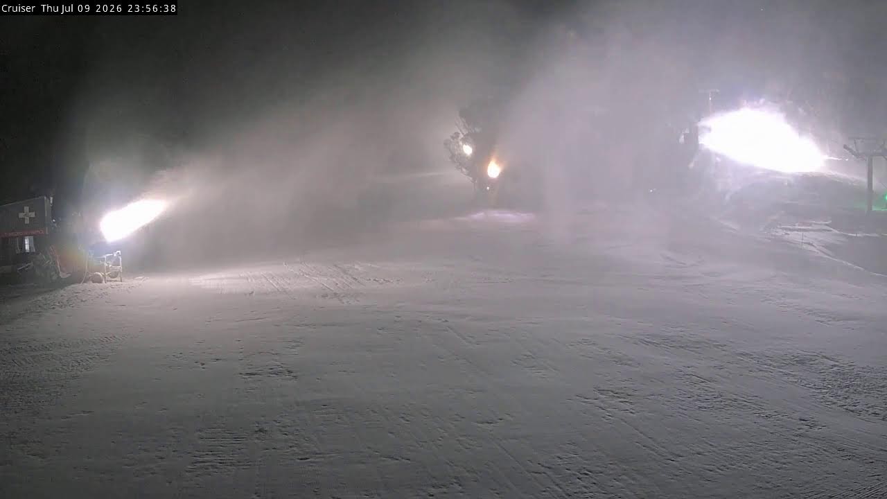 Thredbo Cruiser Area Live snow cam captured at 9 July 2026 at 11:58 pm AEST