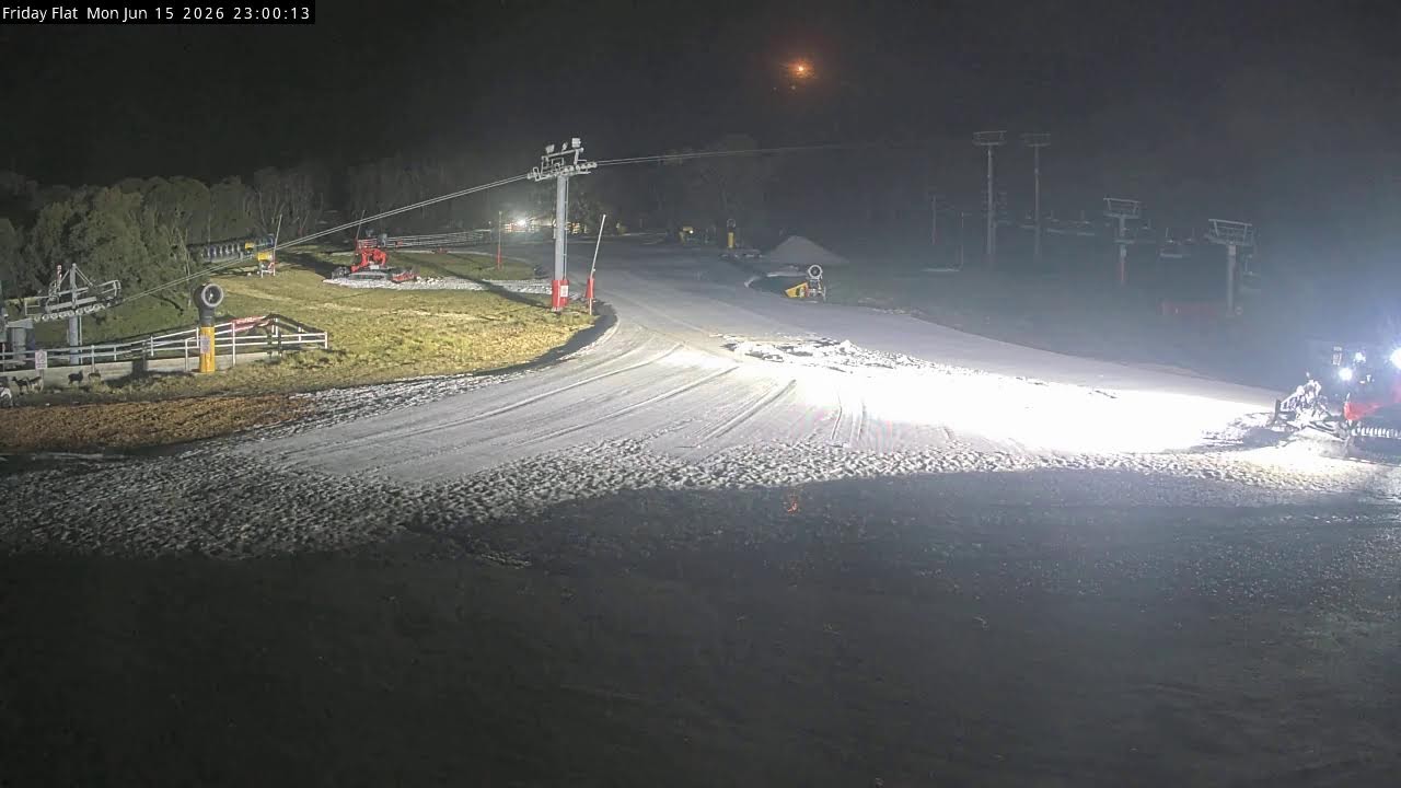 Thredbo Friday Flat Live snow cam captured at 15 June 2026, 1:01 pm