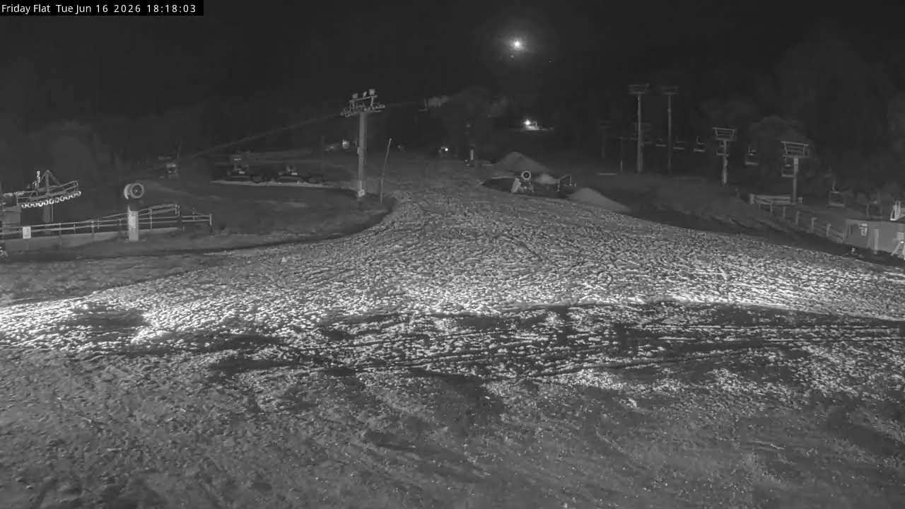 Thredbo Friday Flat Live snow cam captured at 16 June 2026, 8:19 am