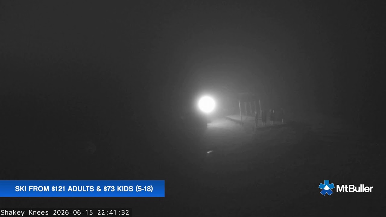 Mt Buller Shakey Knees Live snow cam captured at 15 June 2026, 12:42 pm