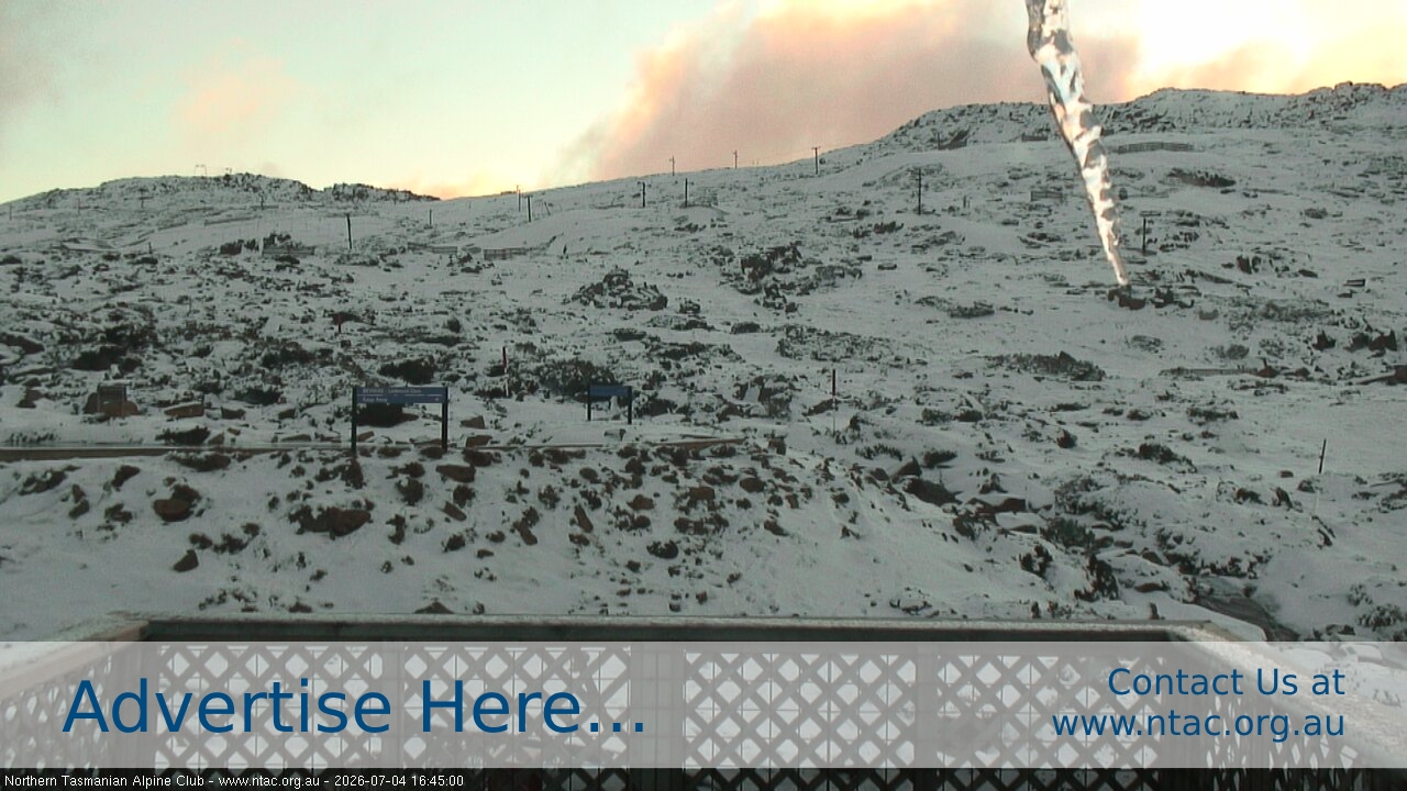 Ben Lomond NTAC Top Slopes snow cam captured at 4 July 2026 at 4:57 pm AEST