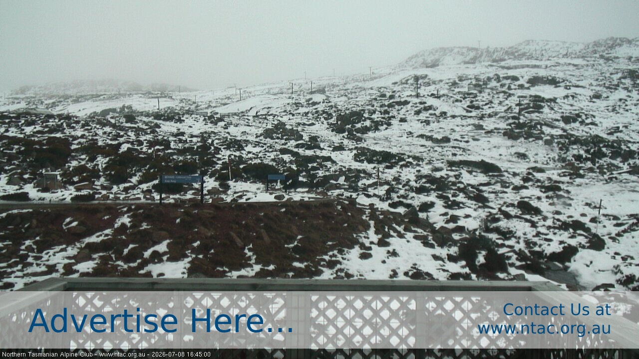 Ben Lomond NTAC Top Slopes snow cam captured at 8 July 2026 at 4:57 pm AEST