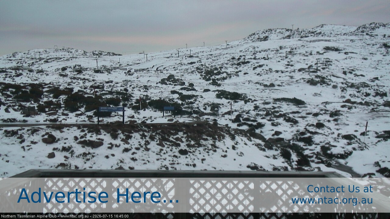 Ben Lomond NTAC Top Slopes snow cam captured at 15 July 2026 at 4:47 pm AEST