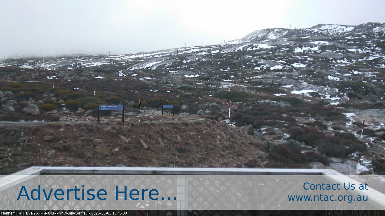 Ben Lomond NTAC Top Slopes snow cam captured at 2 August 2026 at 5:01 pm AEST