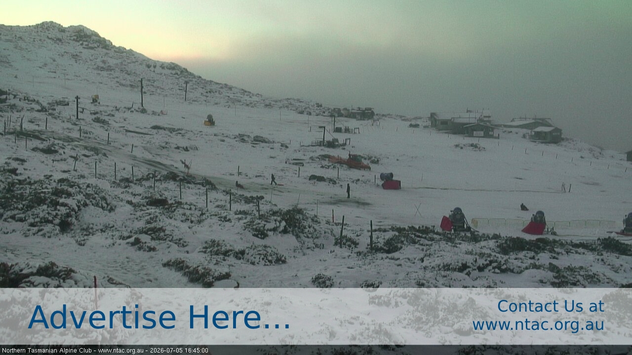 Ben Lomond NTAC Front Slopes snow cam captured at 5 July 2026 at 4:57 pm AEST