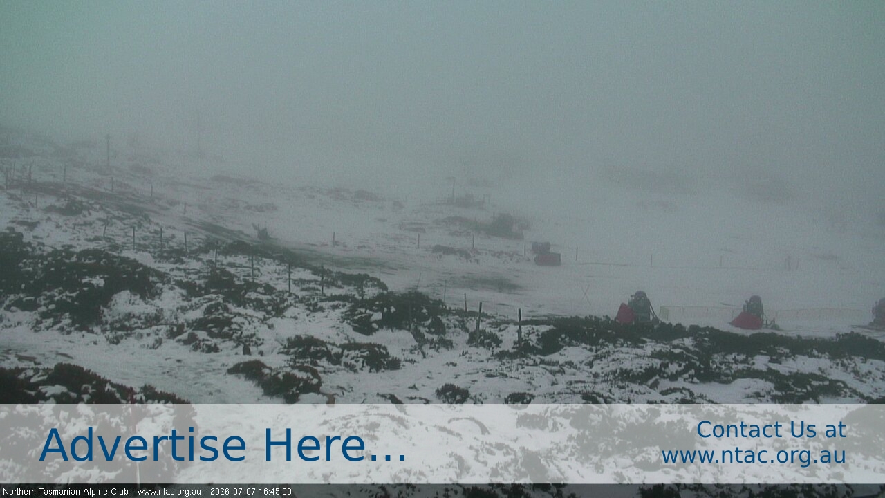 Ben Lomond NTAC Front Slopes snow cam captured at 7 July 2026 at 4:57 pm AEST