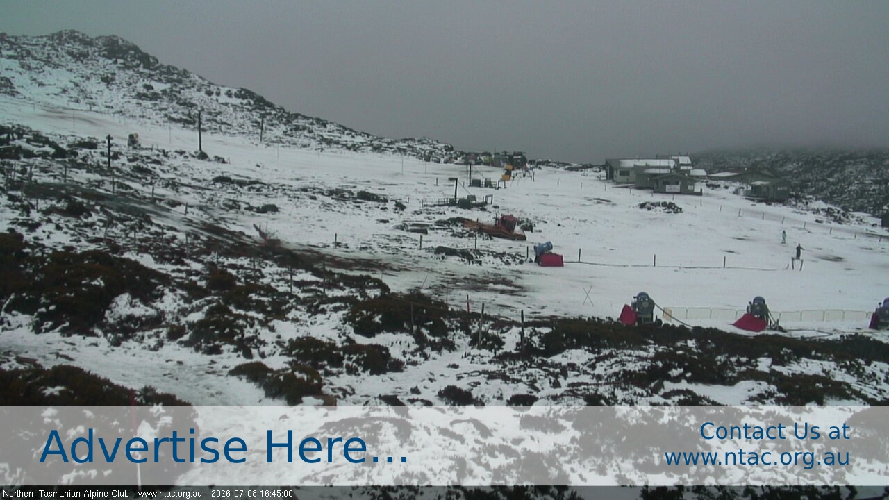 Ben Lomond NTAC Front Slopes snow cam captured at 8 July 2026 at 4:57 pm AEST