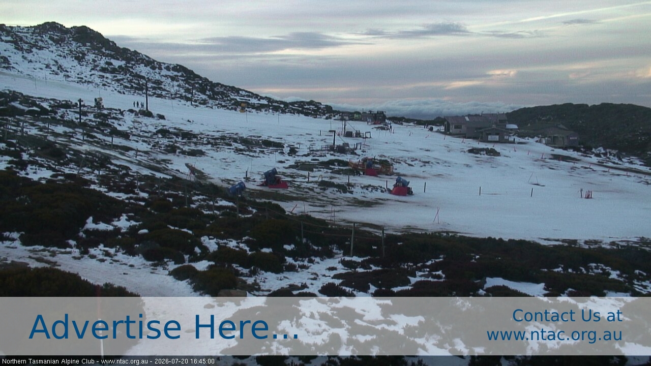 Ben Lomond NTAC Front Slopes snow cam captured at 20 July 2026 at 4:47 pm AEST