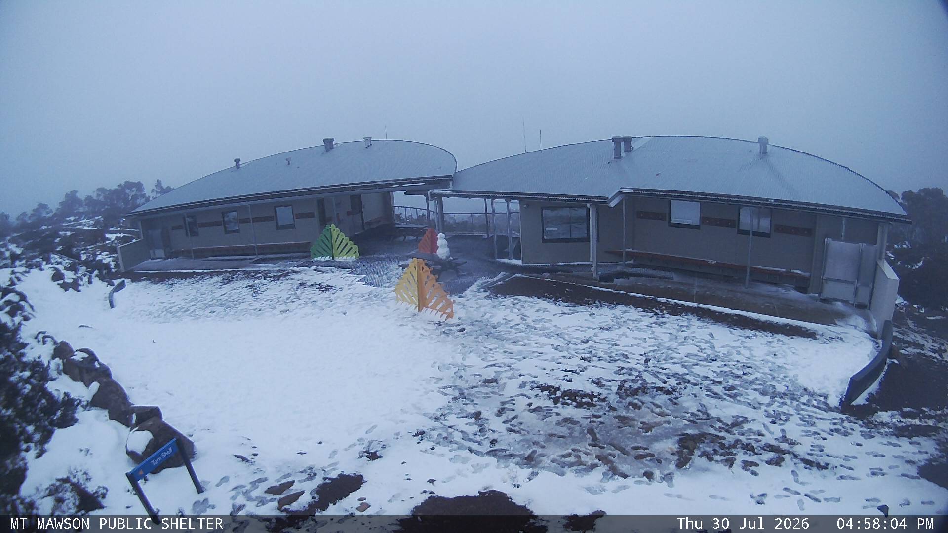 Mt Mawson Public Shelter snow cam captured at 30 July 2026 at 5:11 pm AEST