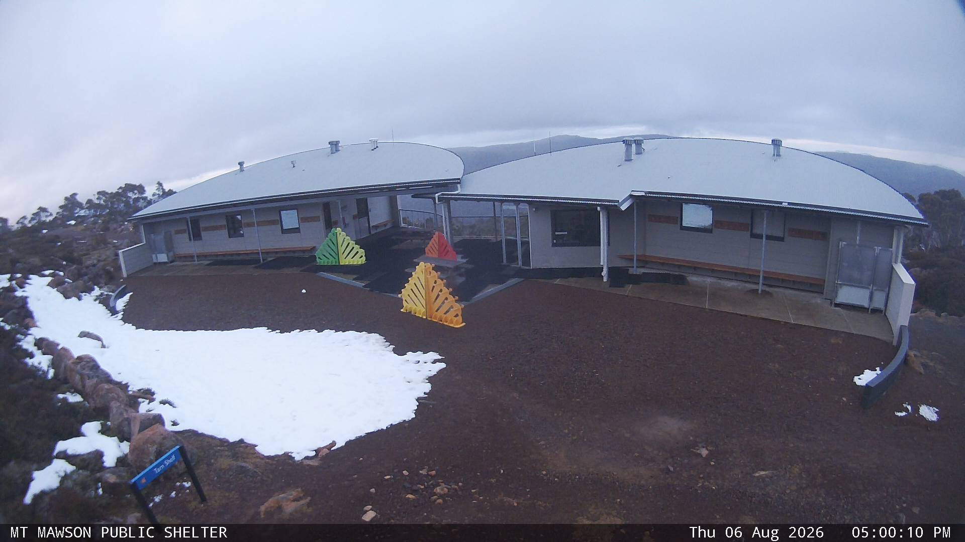 Mt Mawson Public Shelter snow cam captured at 6 August 2026 at 5:12 pm AEST