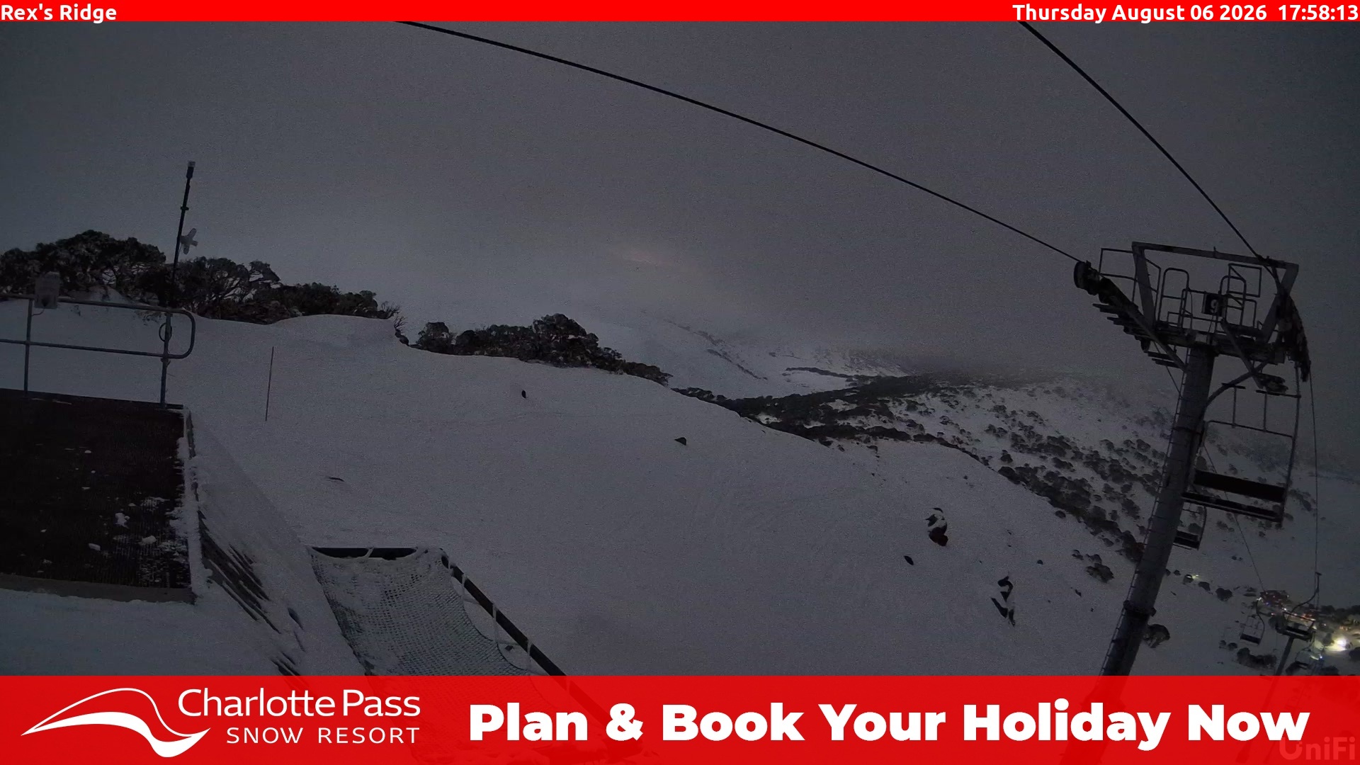 Charlotte Pass Rex's Ridge snow cam captured at 6 August 2026 at 6:09 pm AEST