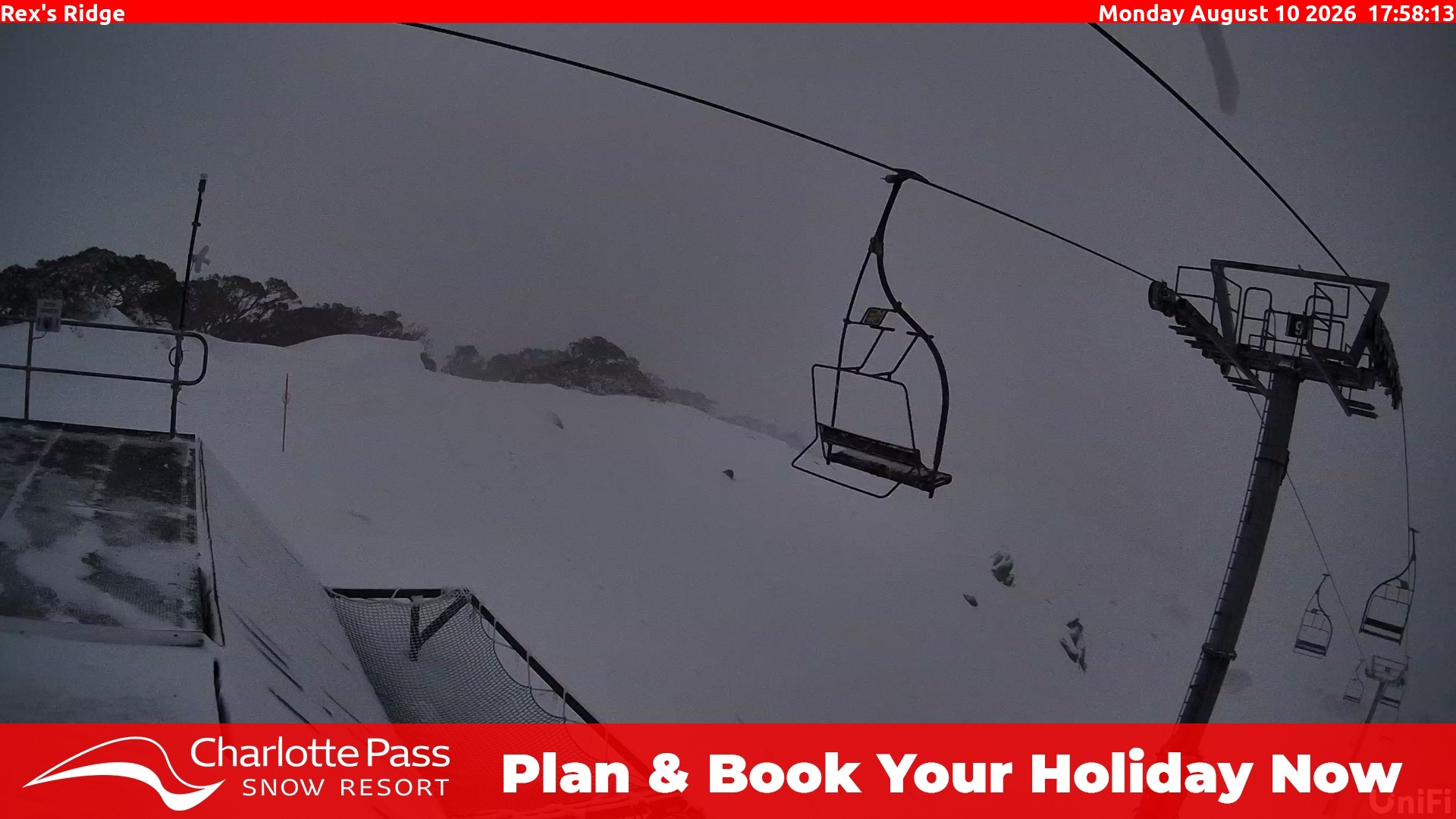 Charlotte Pass Rex's Ridge snow cam captured at 10 August 2026 at 6:00 pm AEST